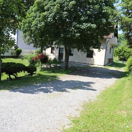 Maple Place Velika Gorica Extérieur photo