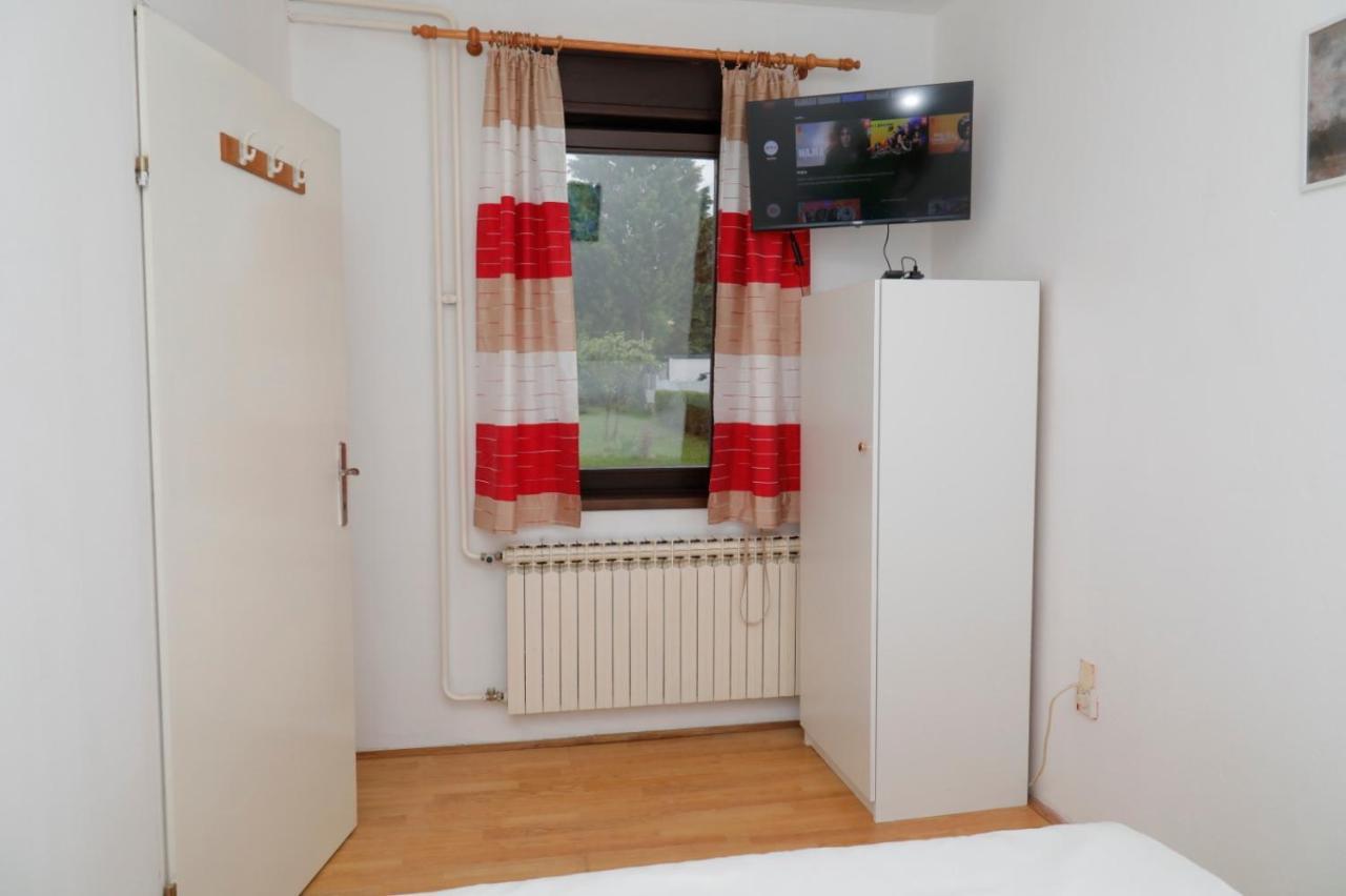Maple Place Velika Gorica Extérieur photo